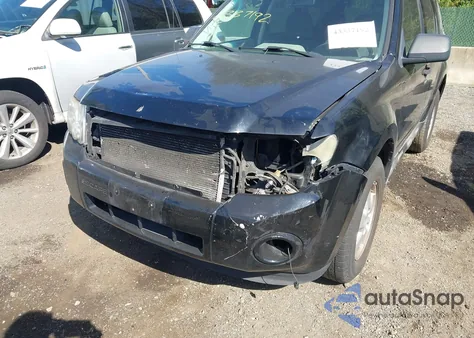 2009 Ford Escape Xlt z USA, uszkodzony, nr VIN 1FMCU03G39KD06746